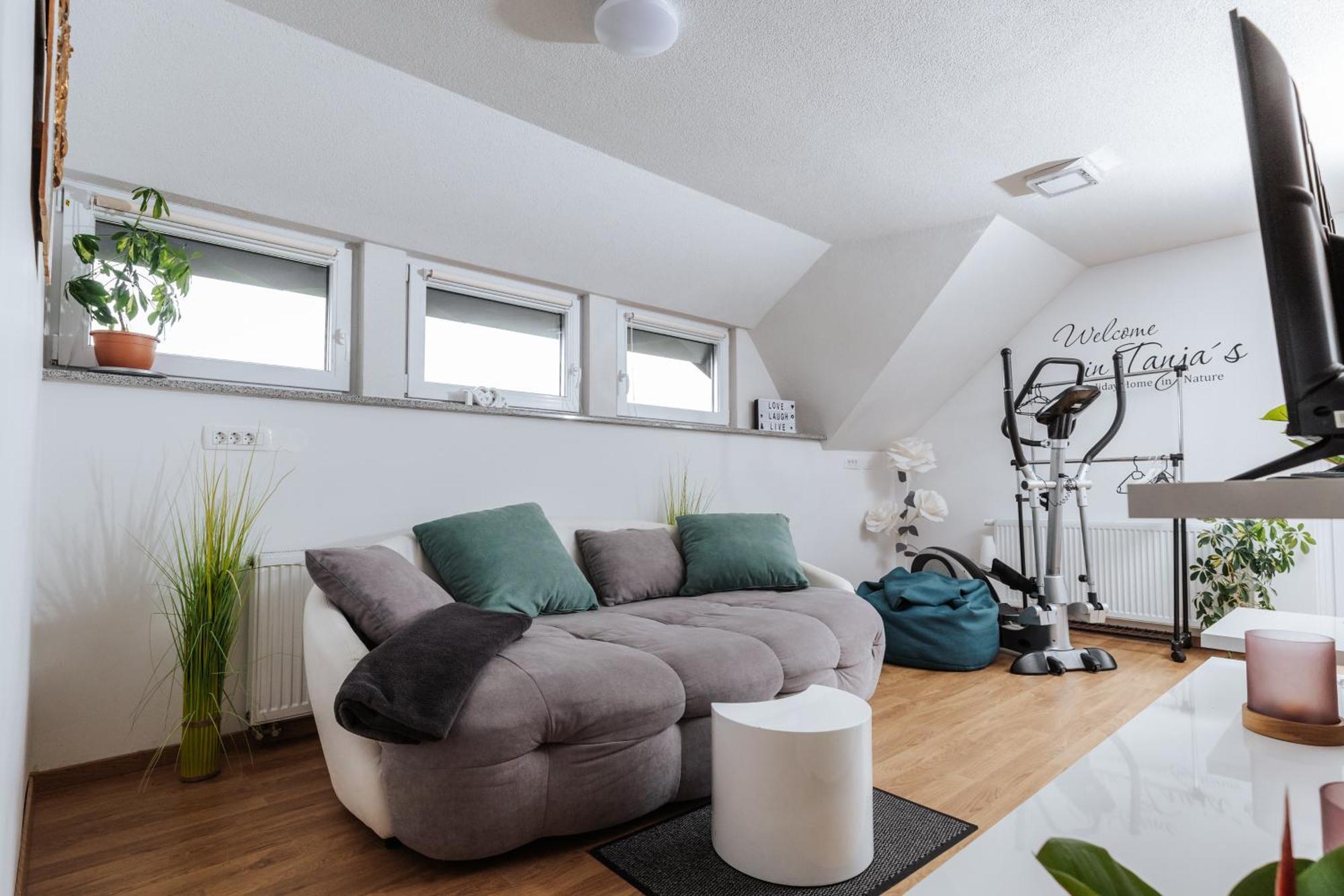 Tanja S Holiday Home In Nature With Sauna And Hot Tub Gorica pri Slivnici Eksteriør bilde