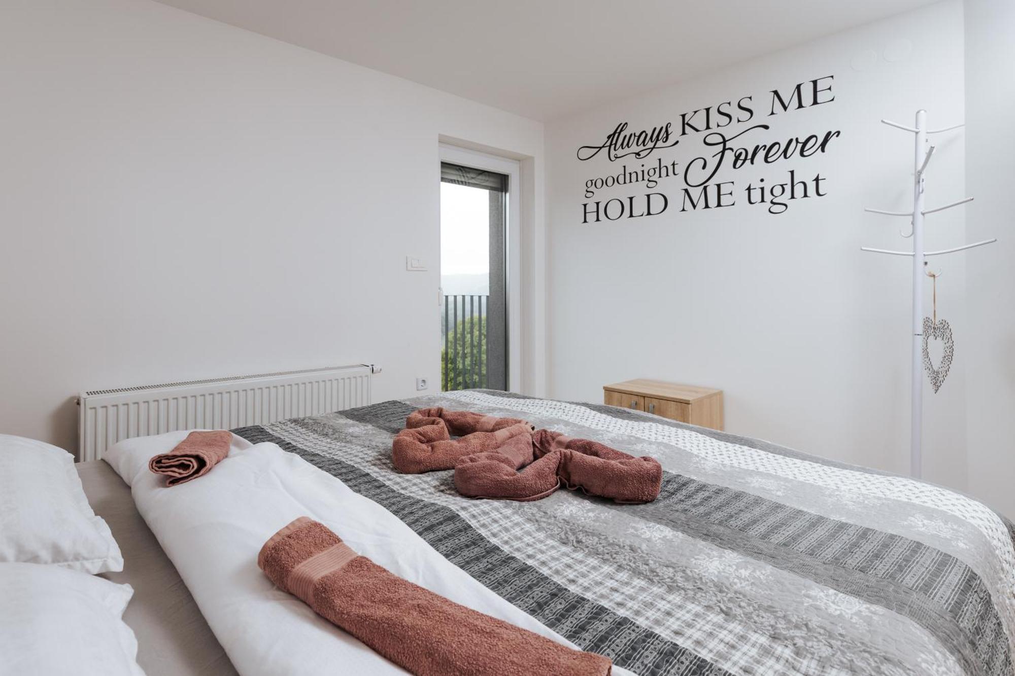 Tanja S Holiday Home In Nature With Sauna And Hot Tub Gorica pri Slivnici Eksteriør bilde